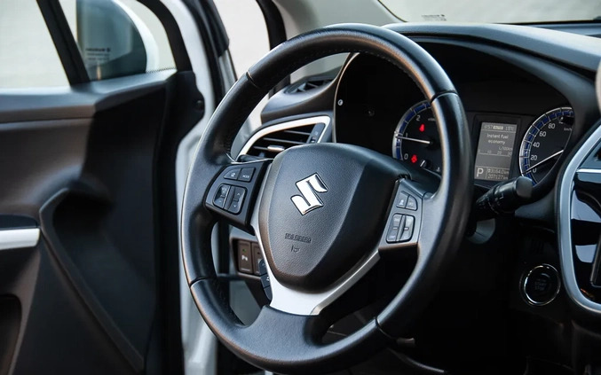 Suzuki SX4 S-Cross cena 64900 przebieg: 197000, rok produkcji 2017 z Wyszków małe 704
